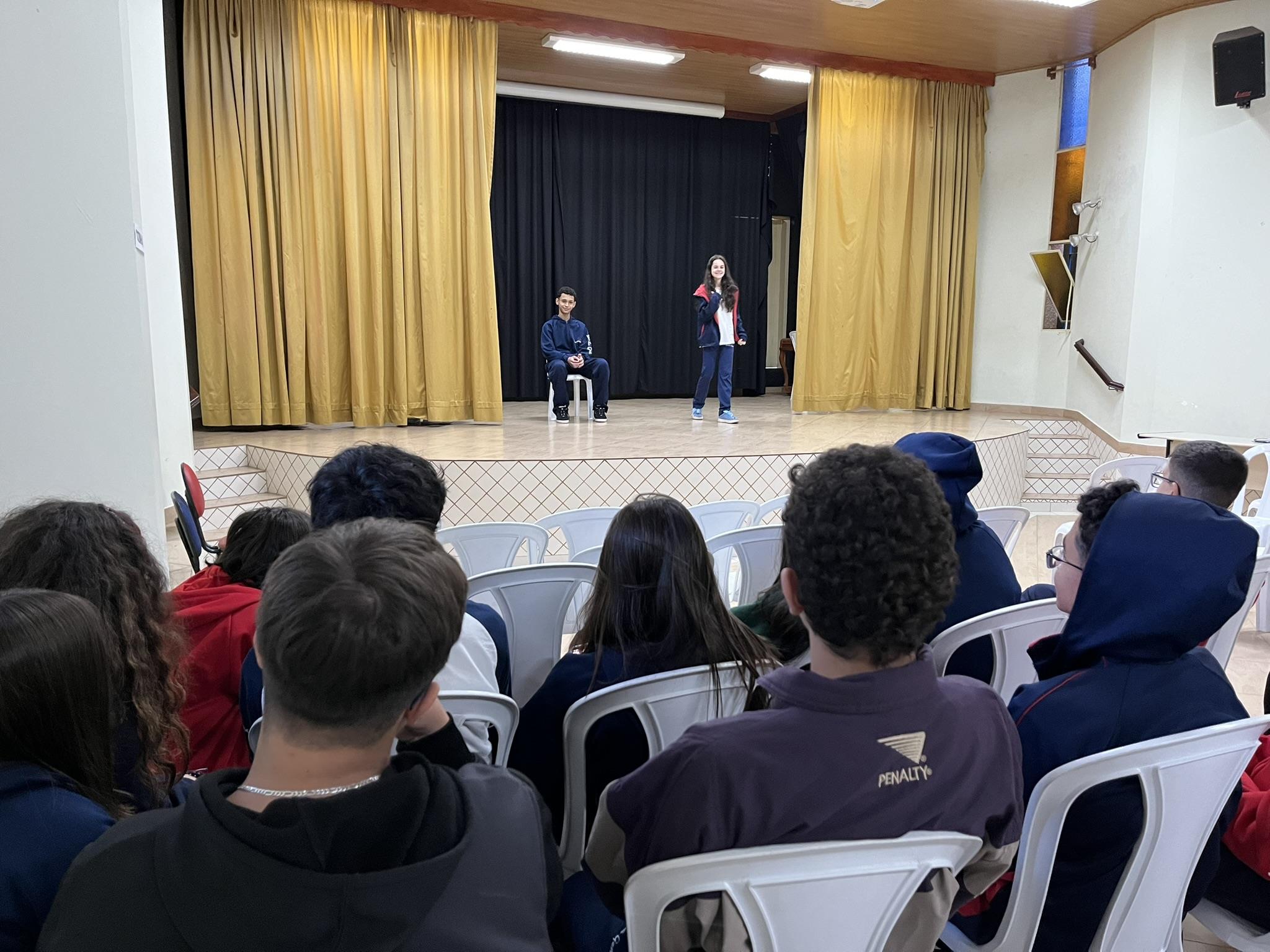 8� ano - Stand-up Comedy - Santa Gema Rede Passionista de Educa��o