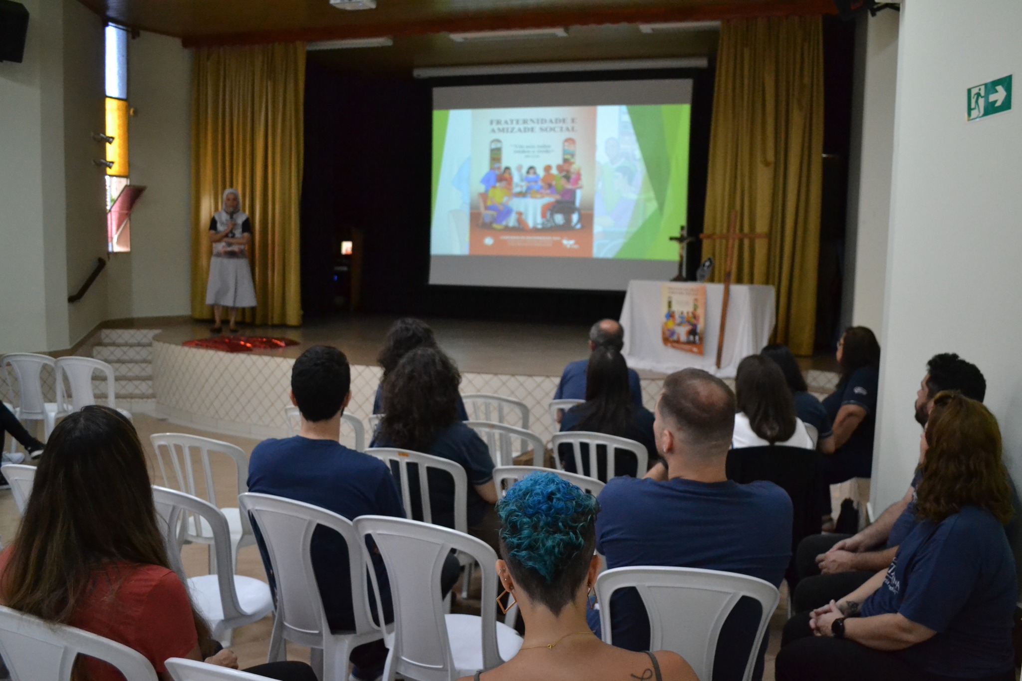 Iniciando a Semana Pedaggica - Santa Gema Rede Passionista de Educao