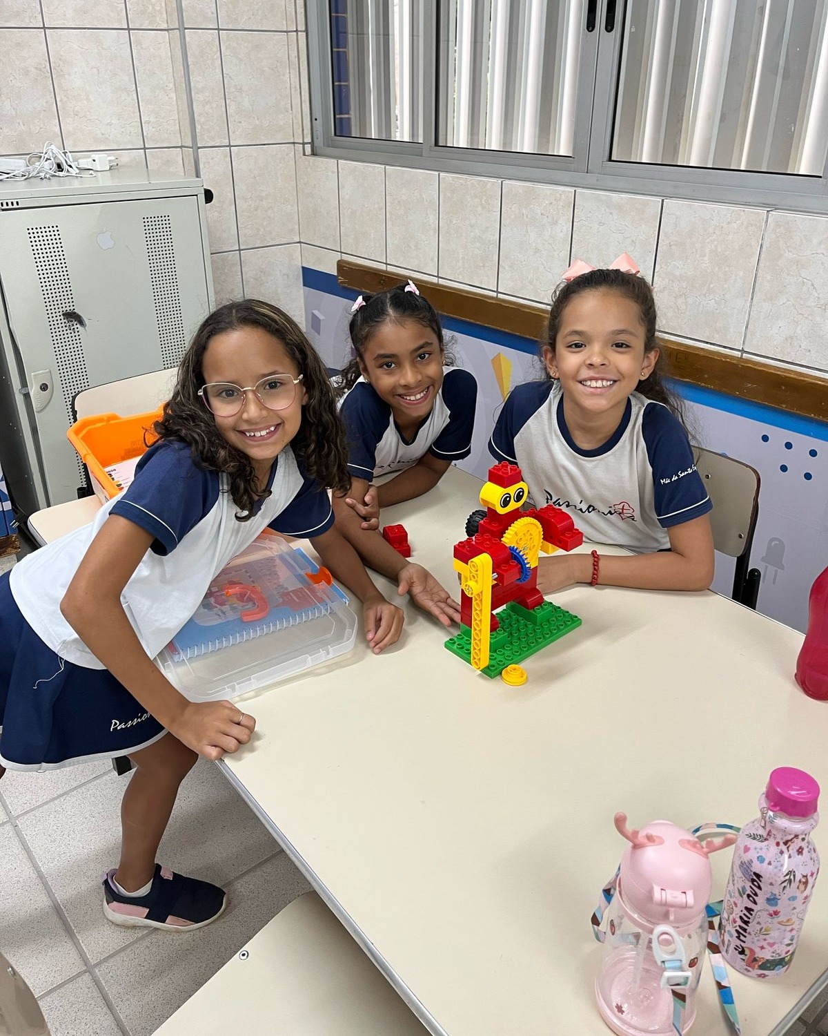 Aula de Robótica - Mãe da Santa Esperança Rede Passionista de Educação Aula de Robótica - Mãe da Santa Esperança Rede Passionista de Educação
