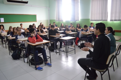 8� e 9� Ano e 1� e 2� S�rie do EM - Visita do Padre Jonas - S�o Jos� Rede Passionista de Educa��o