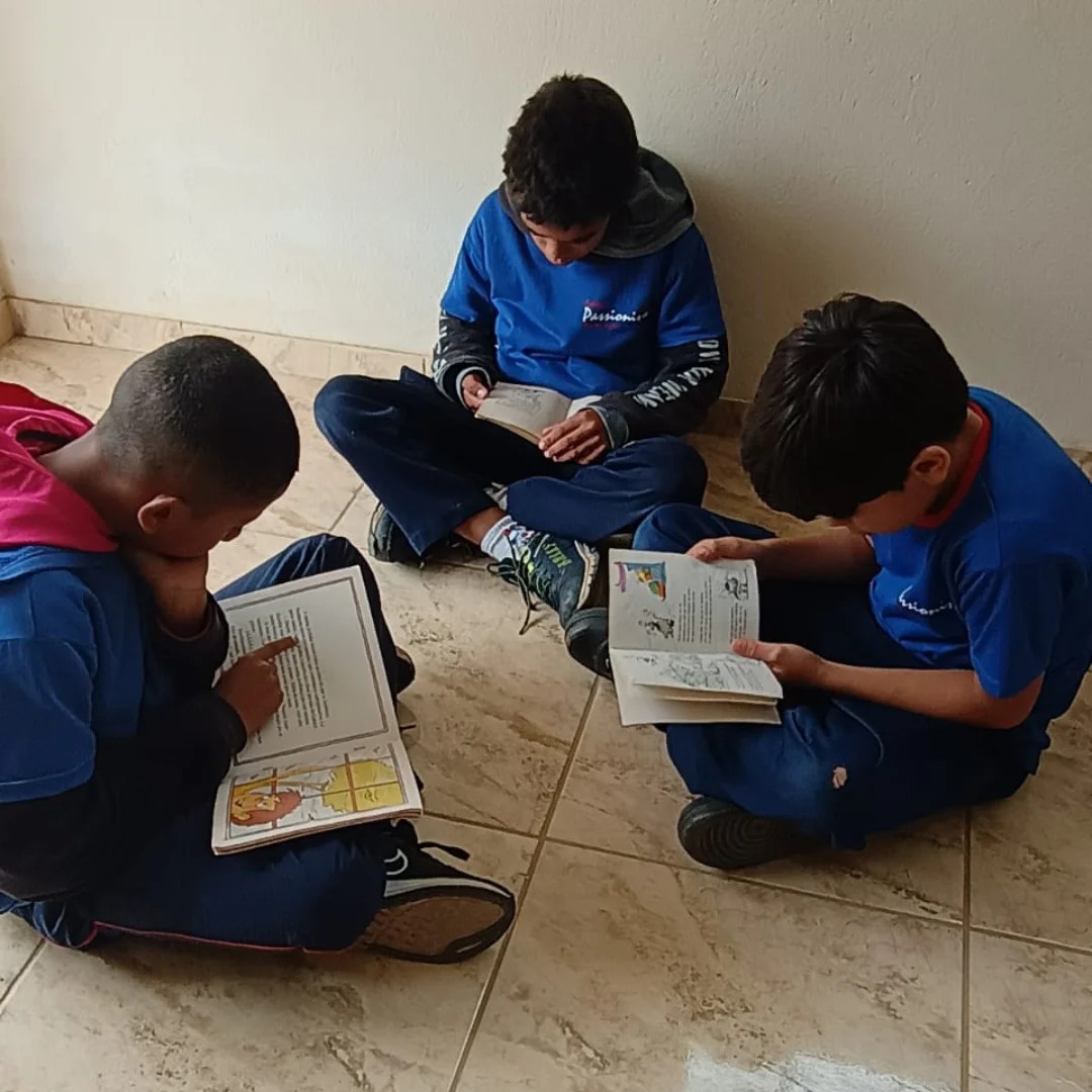 Imagina��o e o conhecimento - Santa Luzia Rede Passionista de Educa��o