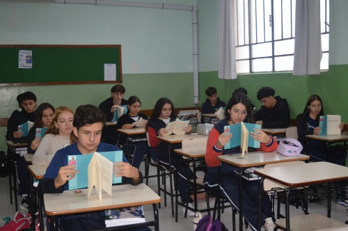 1� e 2� S�rie do Ensino M�dio - Projeto Despertar - S�o Jos� Rede Passionista de Educa��o
