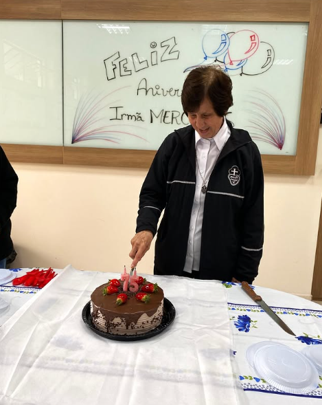 Feliz Aniversrio para nossa querida diretora! - Nossa Senhora Menina Rede Passionista de Educao