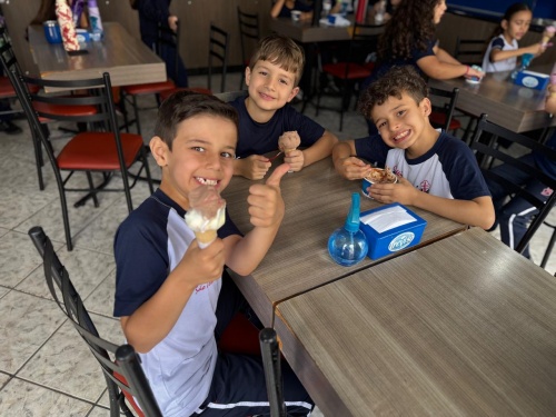 2� Ano A e B - Colocando em pr�tica o aprendizado sobre sistema monet�rio - S�o Jos� Rede Passionista de Educa��o