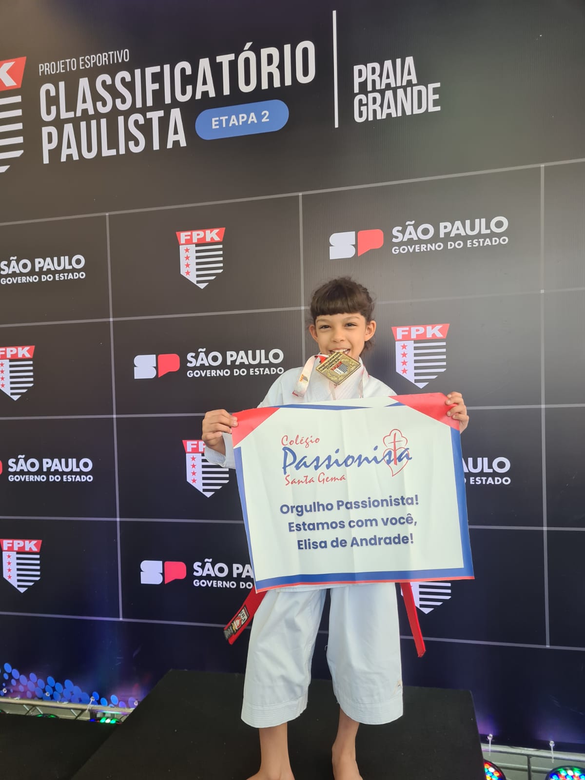 Medalha de Ouro para nossa aluna Elisa! - Santa Gema Rede Passionista de Educao