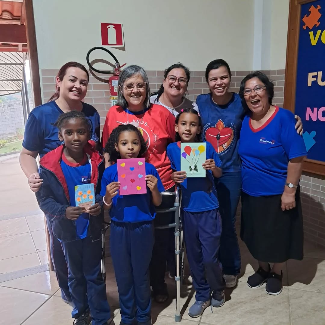 Parab�ns - Santa Luzia Rede Passionista de Educa��o