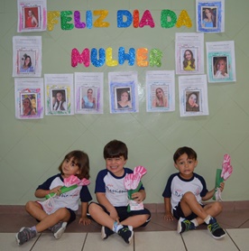 Maternal III - Dia da Mulher - São José Rede Passionista de Educação Maternal III - Dia da Mulher - São José Rede Passionista de Educação