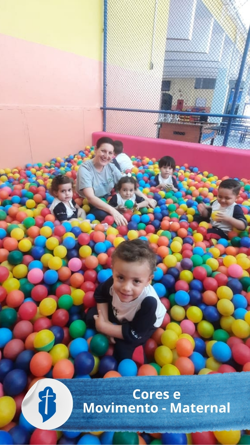 Cores e Movimento com o Maternal - S�o Paulo da Cruz Rede Passionista de Educa��o