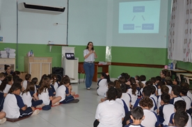 Projeto de Bullying - Palestra com a Psicloga Juliana Maria - So Jos Rede Passionista de Educao