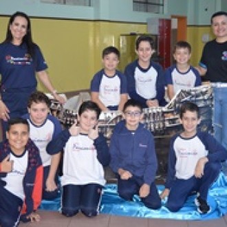 Celebração de Dia da Nossa Senhora - São José - Rede Passionista de Educação Celebração de Dia da Nossa Senhora - São José - Rede Passionista de Educação