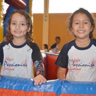 SEMANA DA CRIANÇA - FUTEBOL DE SABÃO - São José - Rede Passionista de Educação SEMANA DA CRIANÇA - FUTEBOL DE SABÃO - São José - Rede Passionista de Educação