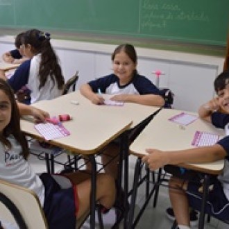 3º Ano A e B - Stop do Substantivo Próprio - São José - Rede Passionista de Educação 3º Ano A e B - Stop do Substantivo Próprio - São José - Rede Passionista de Educação