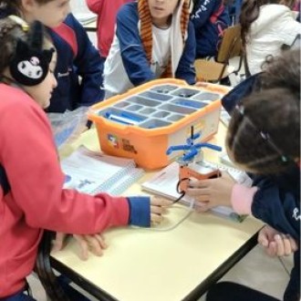 Criar, imaginar e aprender com as próprias mãos! - São Paulo da Cruz - Rede Passionista de Educação Criar, imaginar e aprender com as próprias mãos! - São Paulo da Cruz - Rede Passionista de Educação