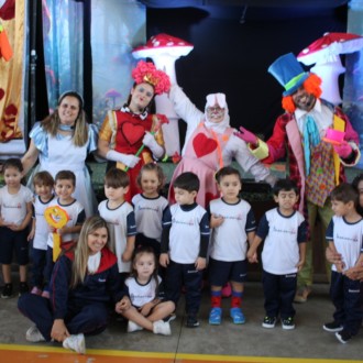 Teatro - Alice no Pais das Maravilhas - Santa Maria - Rede Passionista de Educação Teatro - Alice no Pais das Maravilhas - Santa Maria - Rede Passionista de Educação